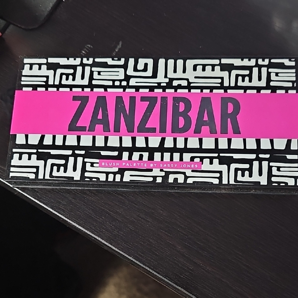 Sassy Jones Zanzibar Blush Palette